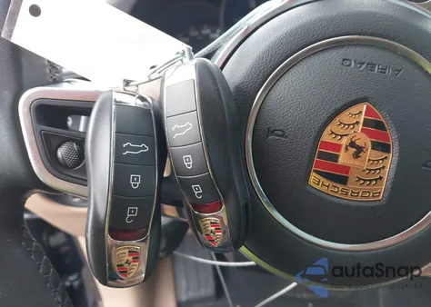 2019 Porsche Macan z USA, uszkodzony, nr VIN WP1AA2A57KLB08252